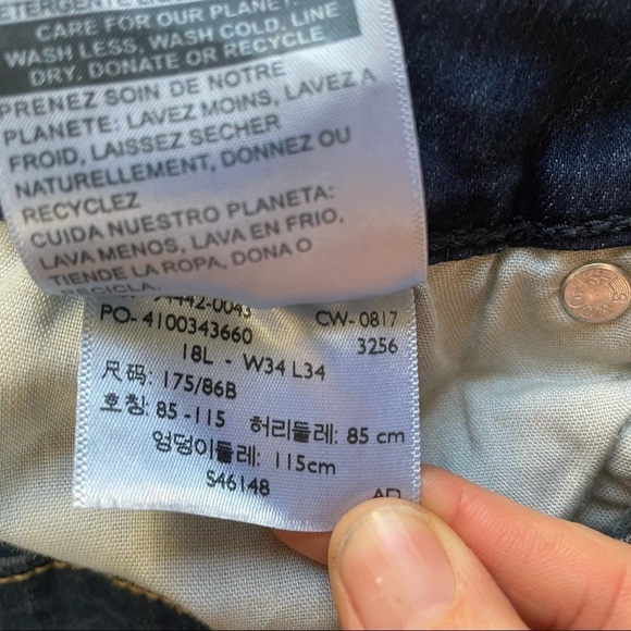 Signature by Levi Strauss & Co. Gold Totally Shaping Straight Leg Jeans 18L - Picture 6 of 9